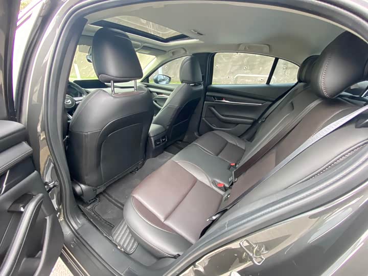 Фото 6 - Mazda 3 (Axela)