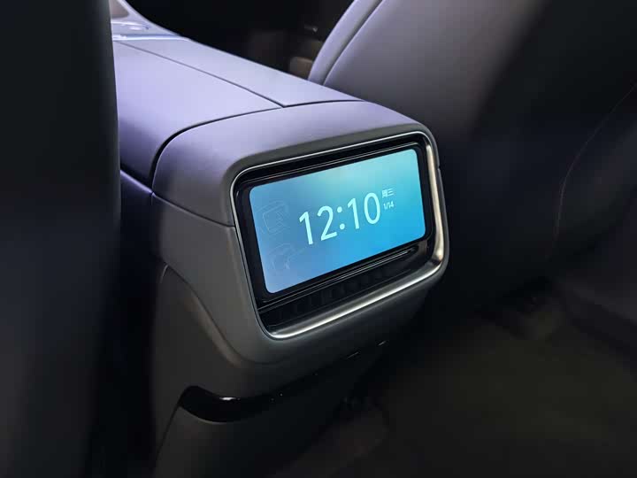 Фото 7 - Xiaomi YU7