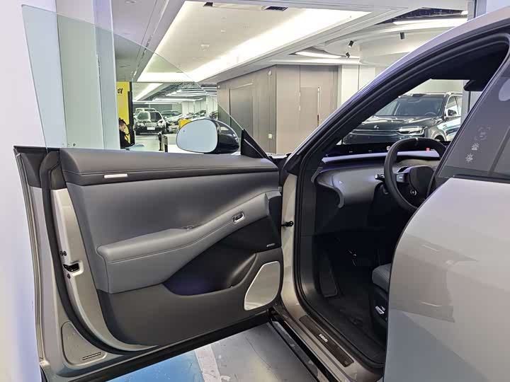 Фото 8 - Xiaomi YU7