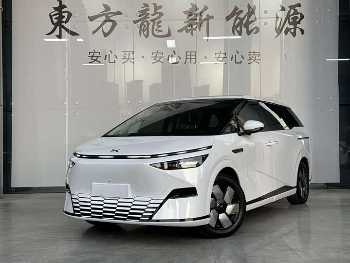 Фото 1 - XPeng X9