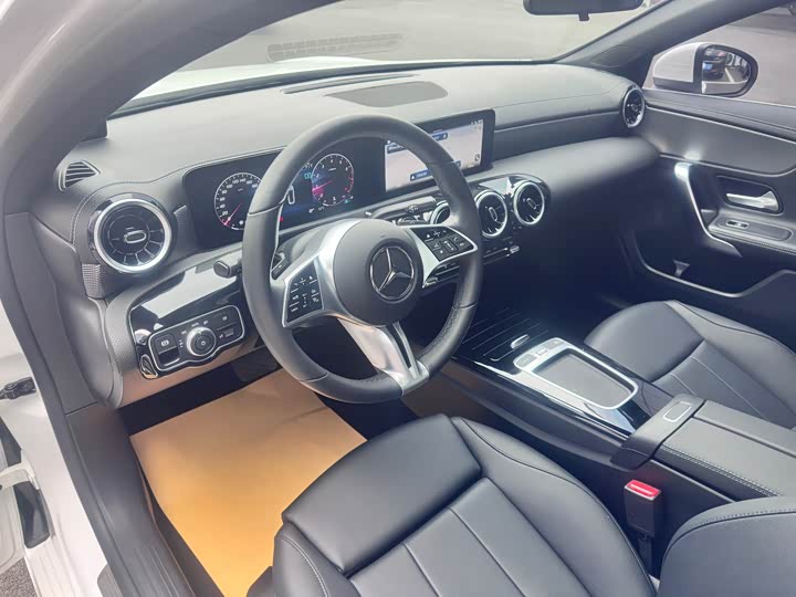 Фото 7 - Mercedes-Benz A-Class