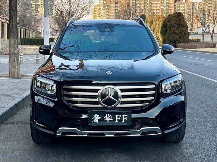 Фото 2 - Mercedes-Benz GLB-Class