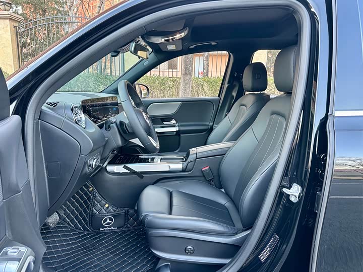 Фото 6 - Mercedes-Benz GLB-Class