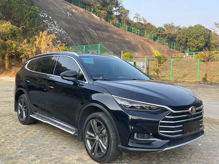 Фото 3 - BYD Tang