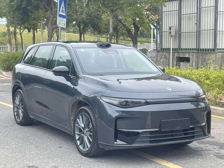 Фото 1 - Leapmotor C10