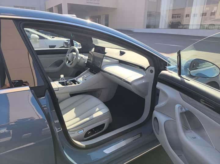 Фото 9 - Luxeed S7