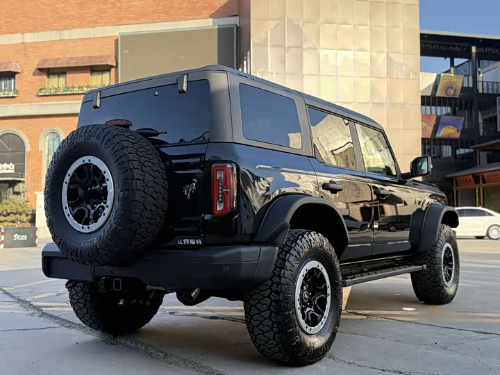 Фото 3 - Ford Bronco