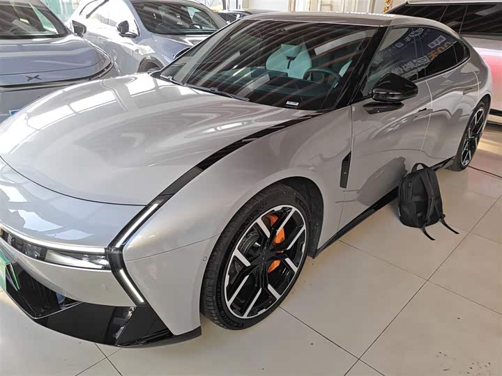 Фото 2 - XPeng P7