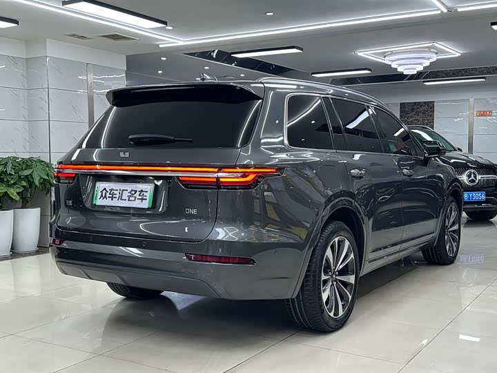 Фото 6 - LiXiang One