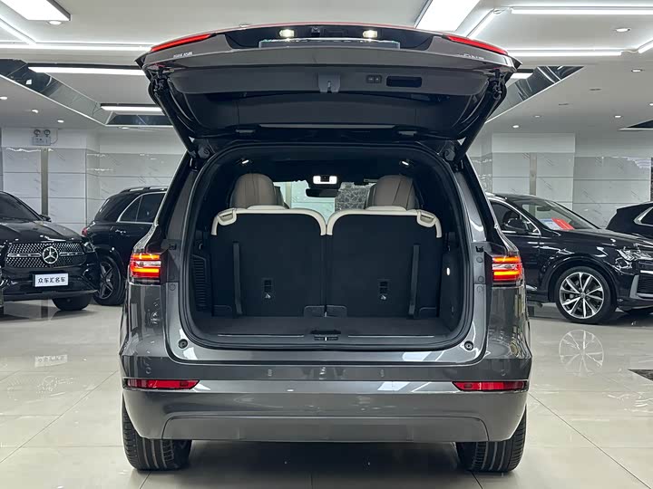 Фото 7 - LiXiang One