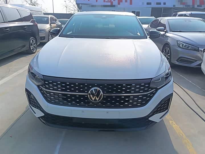 Фото 3 - Volkswagen Lavida