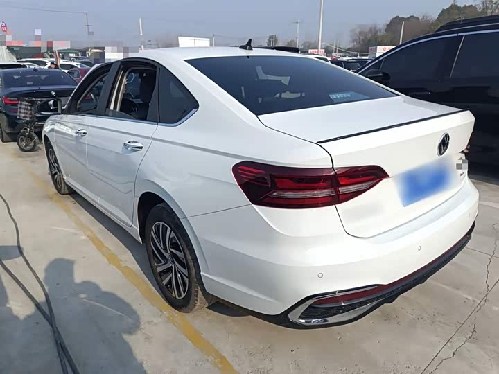 Фото 5 - Volkswagen Lavida