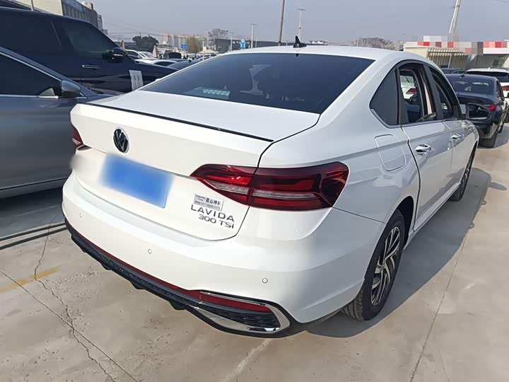 Фото 7 - Volkswagen Lavida