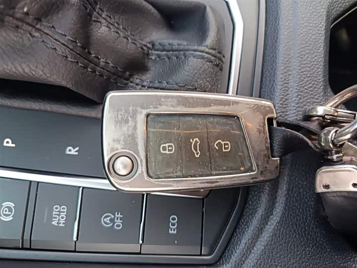 Фото 9 - Volkswagen Lavida