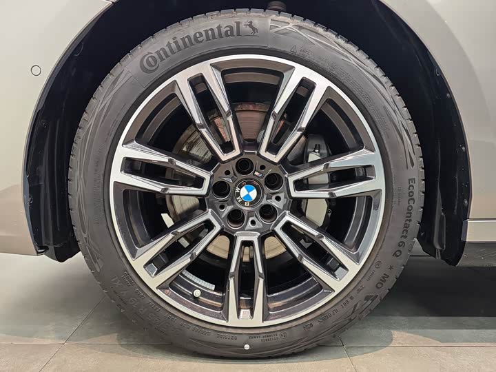 Фото 6 - BMW 5 Series