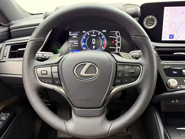 Фото 5 - Lexus ES