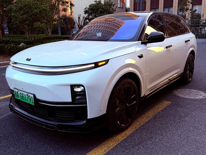 Фото 1 - LiXiang L7