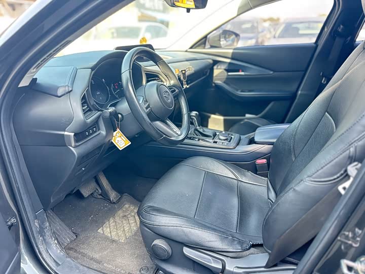 Фото 3 - Mazda CX-30