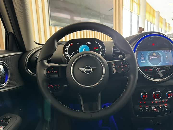 Фото 7 - Mini Clubman