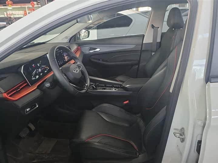 Фото 9 - Geely Binrui