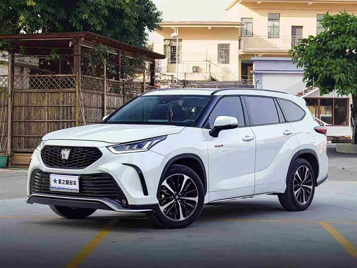 Фото 1 - Toyota Crown Kluger