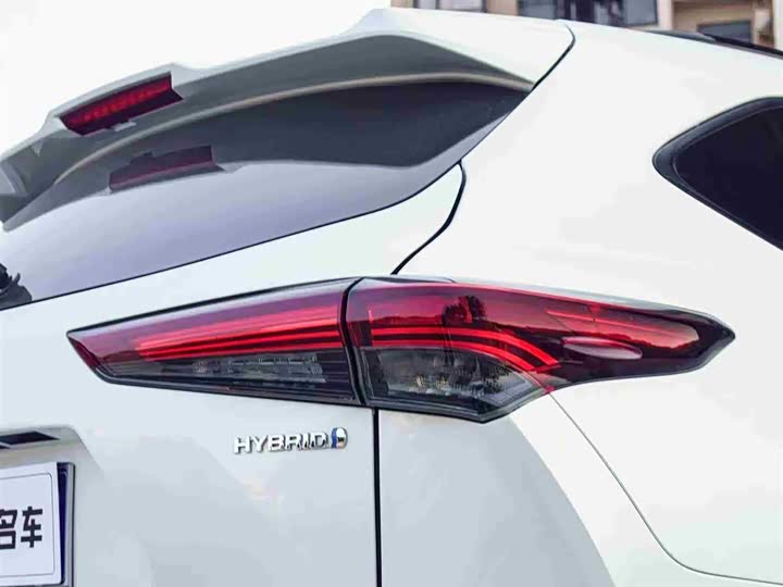 Фото 7 - Toyota Crown Kluger