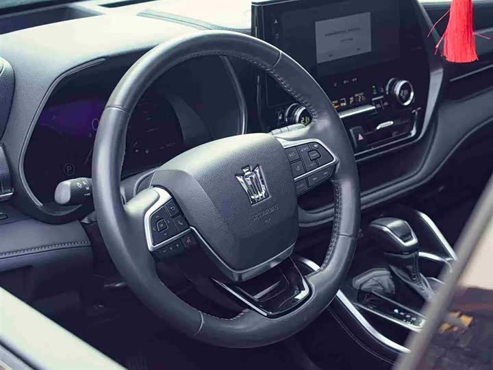 Фото 9 - Toyota Crown Kluger