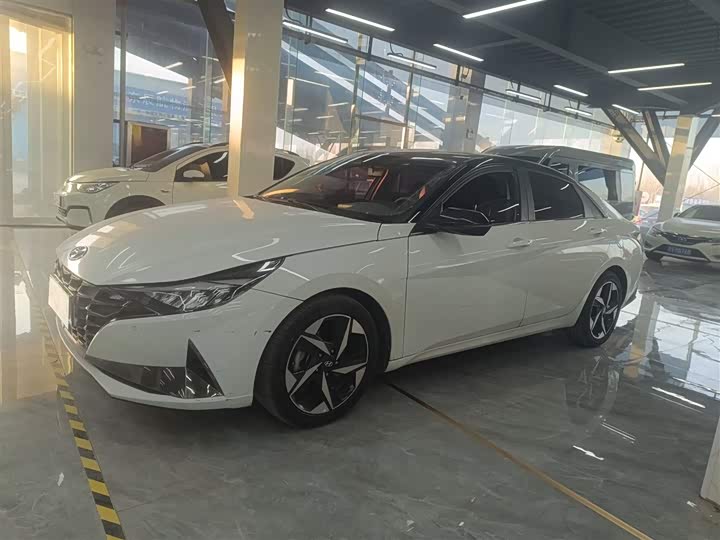 Фото 5 - Hyundai Elantra N line