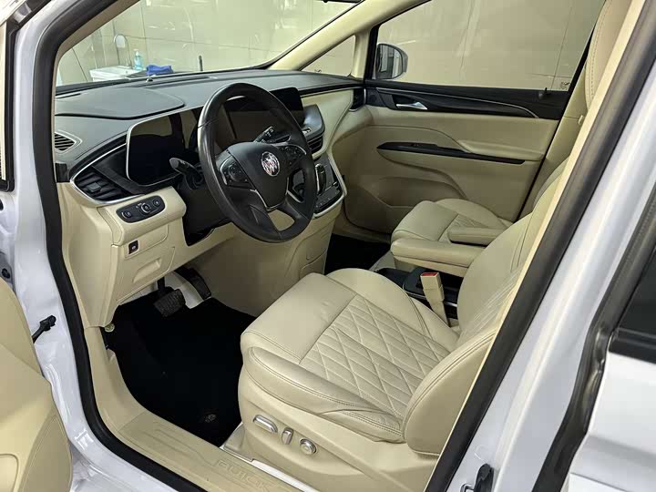 Фото 7 - Buick GL8 ES