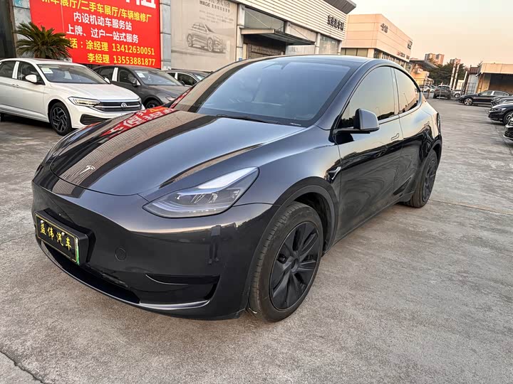 Фото 1 - Tesla Model Y