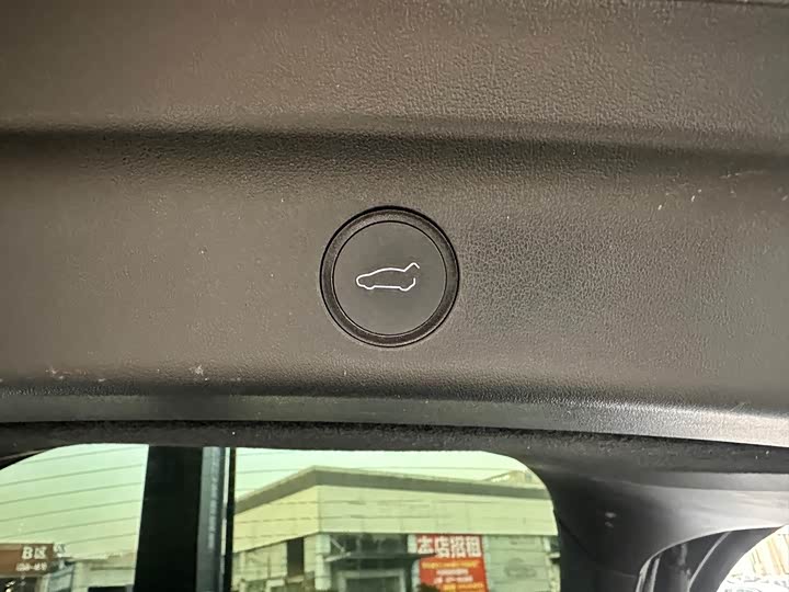 Фото 9 - Tesla Model Y