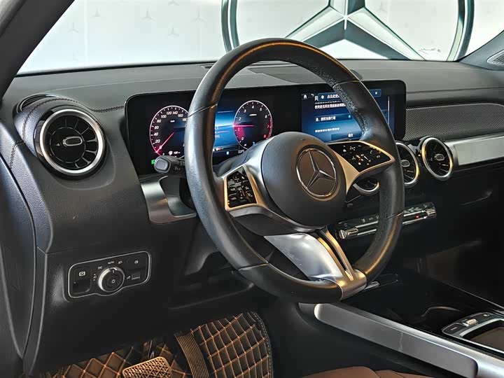 Фото 6 - Mercedes-Benz GLB-Class
