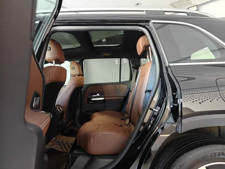 Фото 7 - Mercedes-Benz GLB-Class