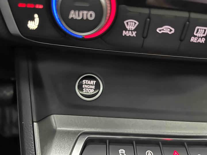 Фото 4 - Audi Q3