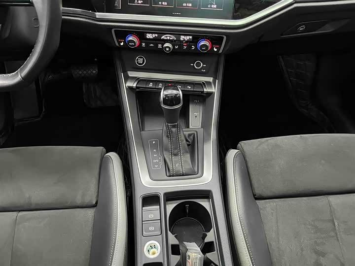 Фото 5 - Audi Q3