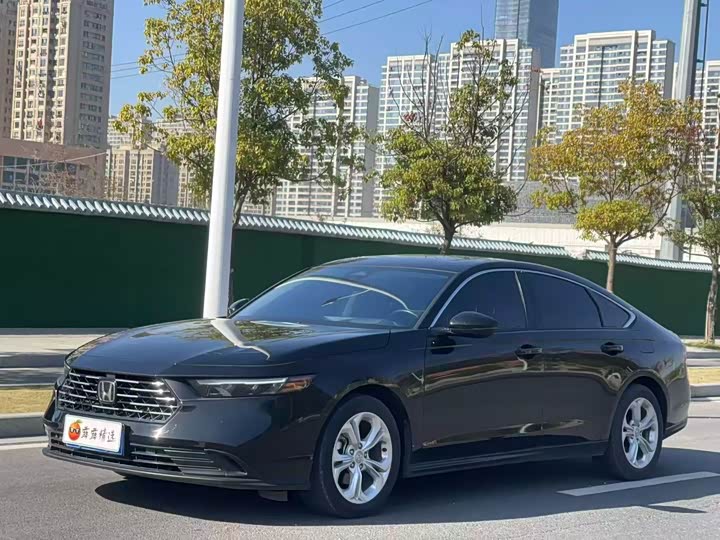 Фото 1 - Honda Accord