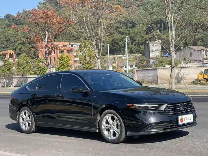 Фото 3 - Honda Accord