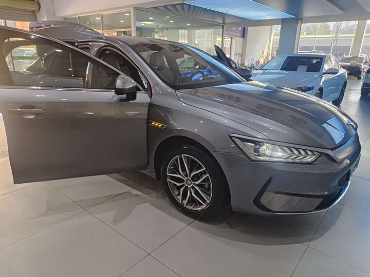 Фото 3 - BYD Qin Plus