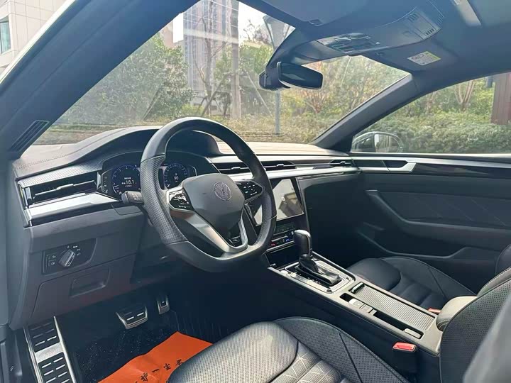 Фото 8 - Volkswagen CC