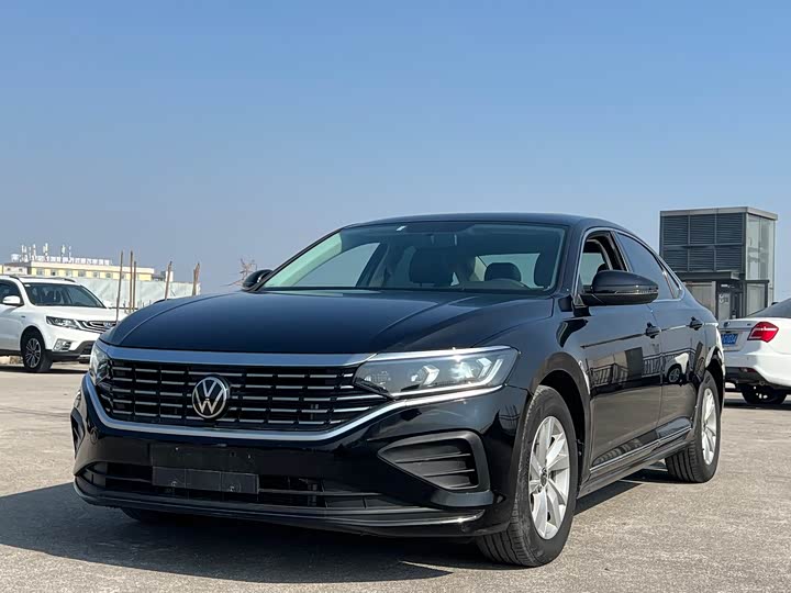 Фото 1 - Volkswagen Passat