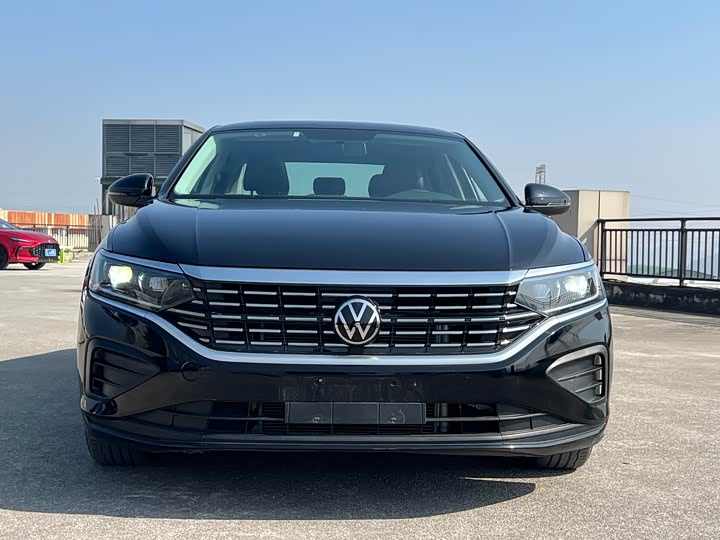 Фото 2 - Volkswagen Passat