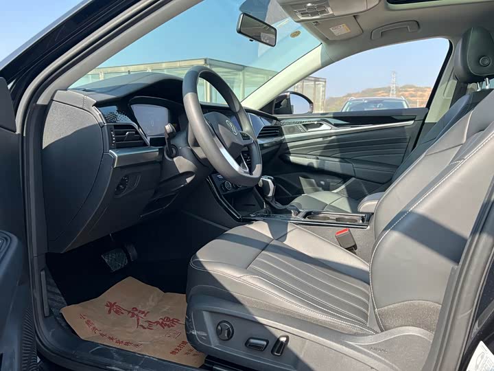 Фото 4 - Volkswagen Passat