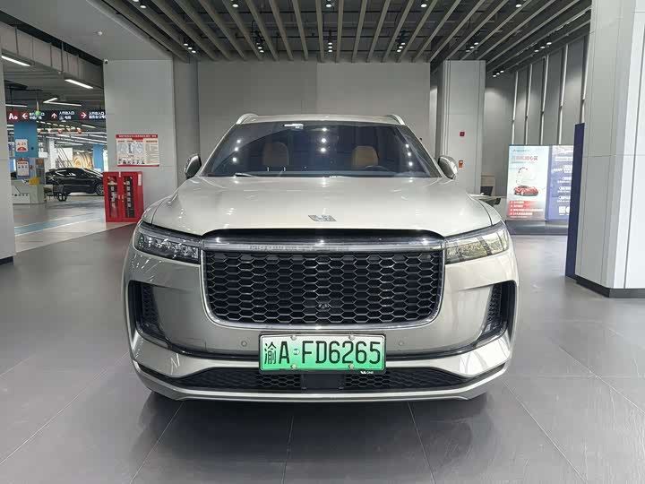 Фото 2 - LiXiang One