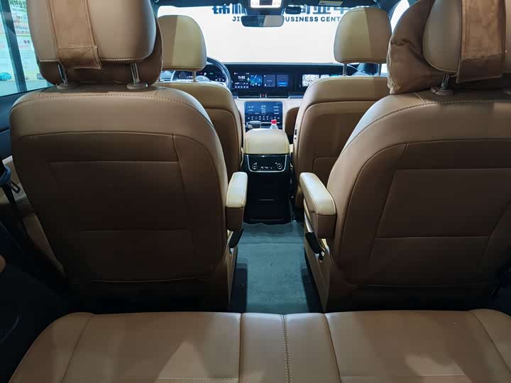 Фото 8 - LiXiang One