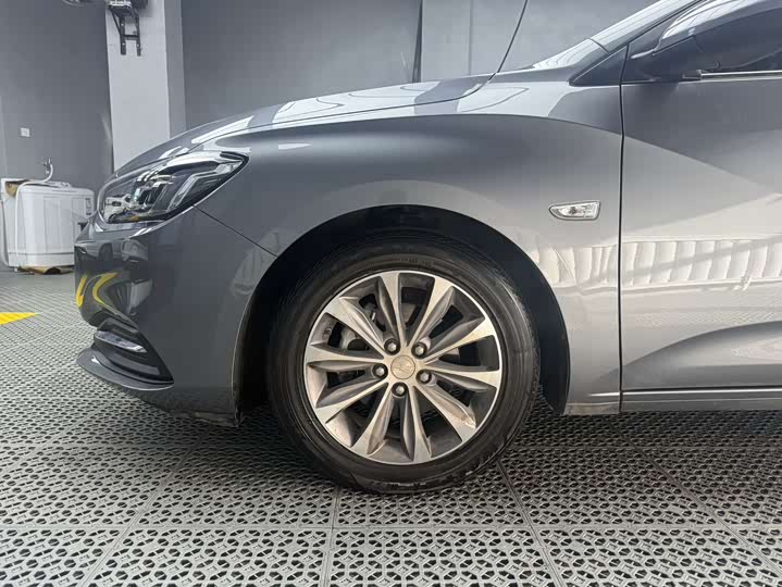 Фото 9 - Chevrolet Monza