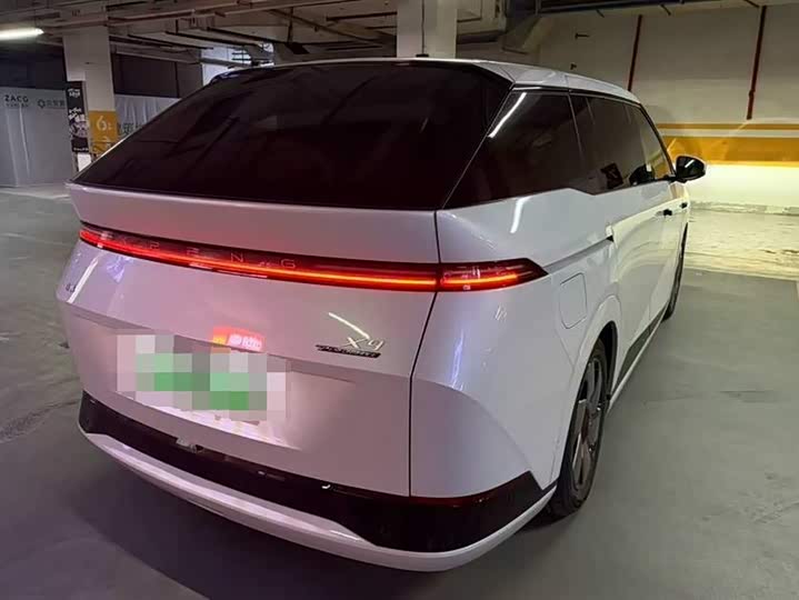 Фото 2 - XPeng X9