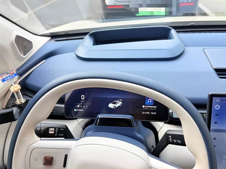 Фото 4 - Zeekr X