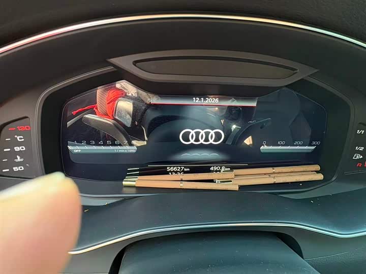 Фото 7 - Audi A7L