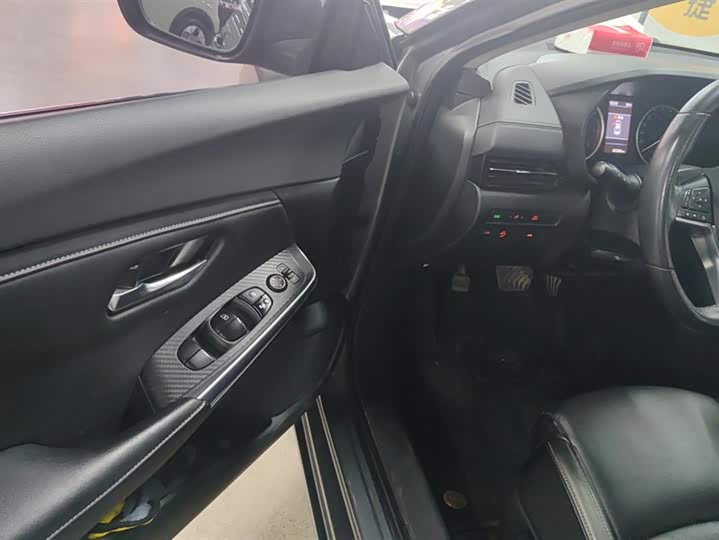 Фото 7 - Nissan Sylphy