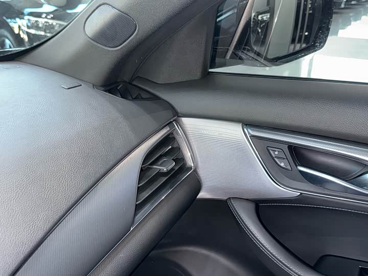 Фото 6 - Cadillac CT5